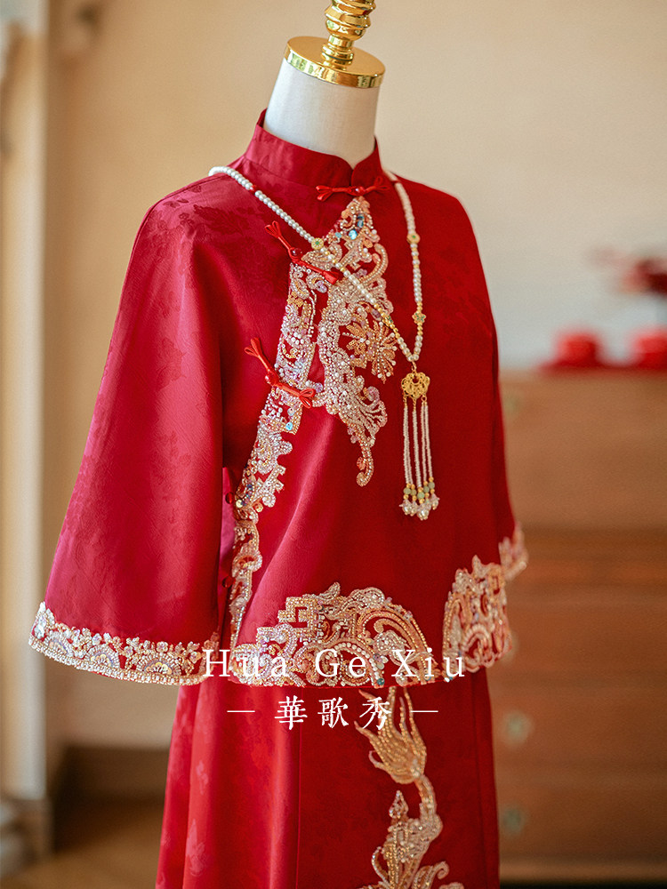 Embroidery Dress - Kırmızı Çin Xiuhe Gelinliği, Yoğun Taş