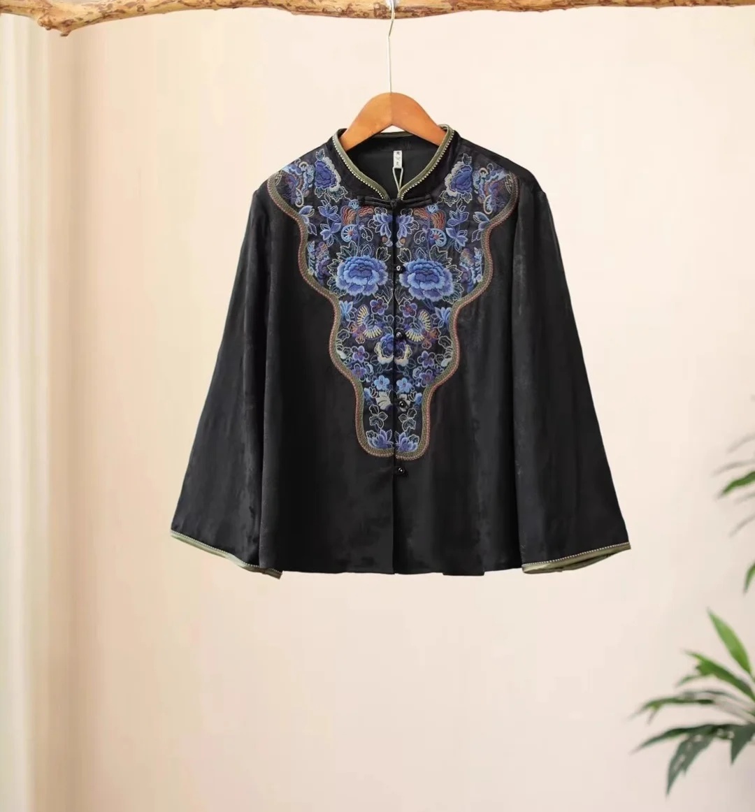 Kadınlar için lüks bahar bluz  - Embroidery On Black Shirt incelemesi ve fiyatı