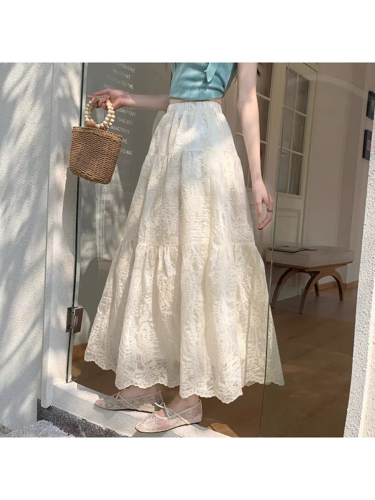 Ağır İşlemeli Yarım Boy Etek K - Embroidery Skirt incelemesi ve fiyatı